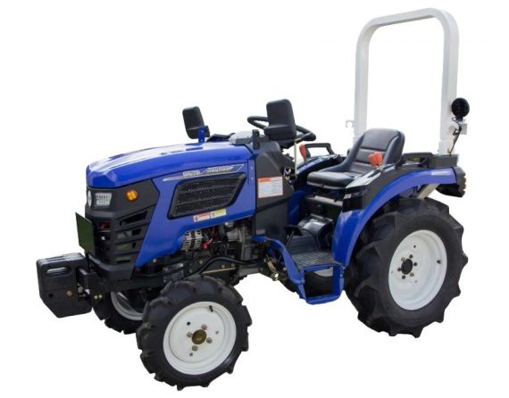 Výkonný Tauros ZX25c s tříválcovým motorem a náhonem 4x4 Tauros: České malotraktory pro všechny podmínky