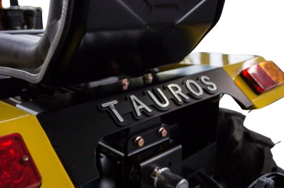 Malotraktory Tauros: Kvalita pro vaši zahradu i pole Tauros – multifunkční traktory bez zbytečné elektroniky